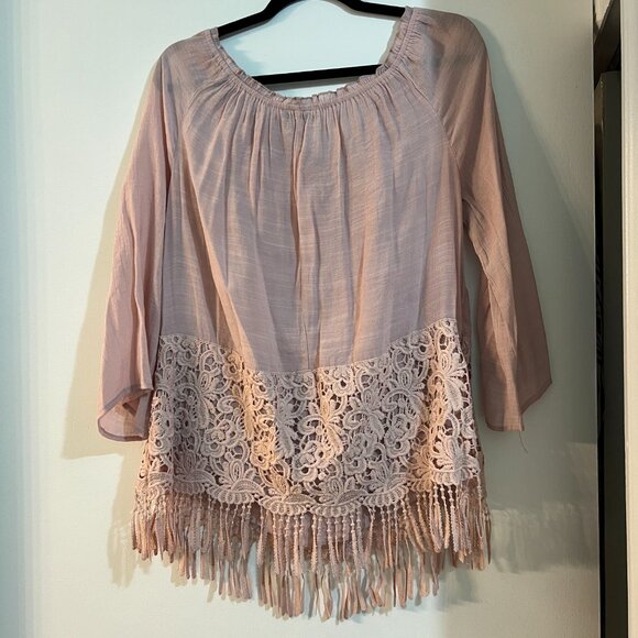 Unique Spectrum Pink Lace & Fringe Blouse (XL) - Picture 4 of 5